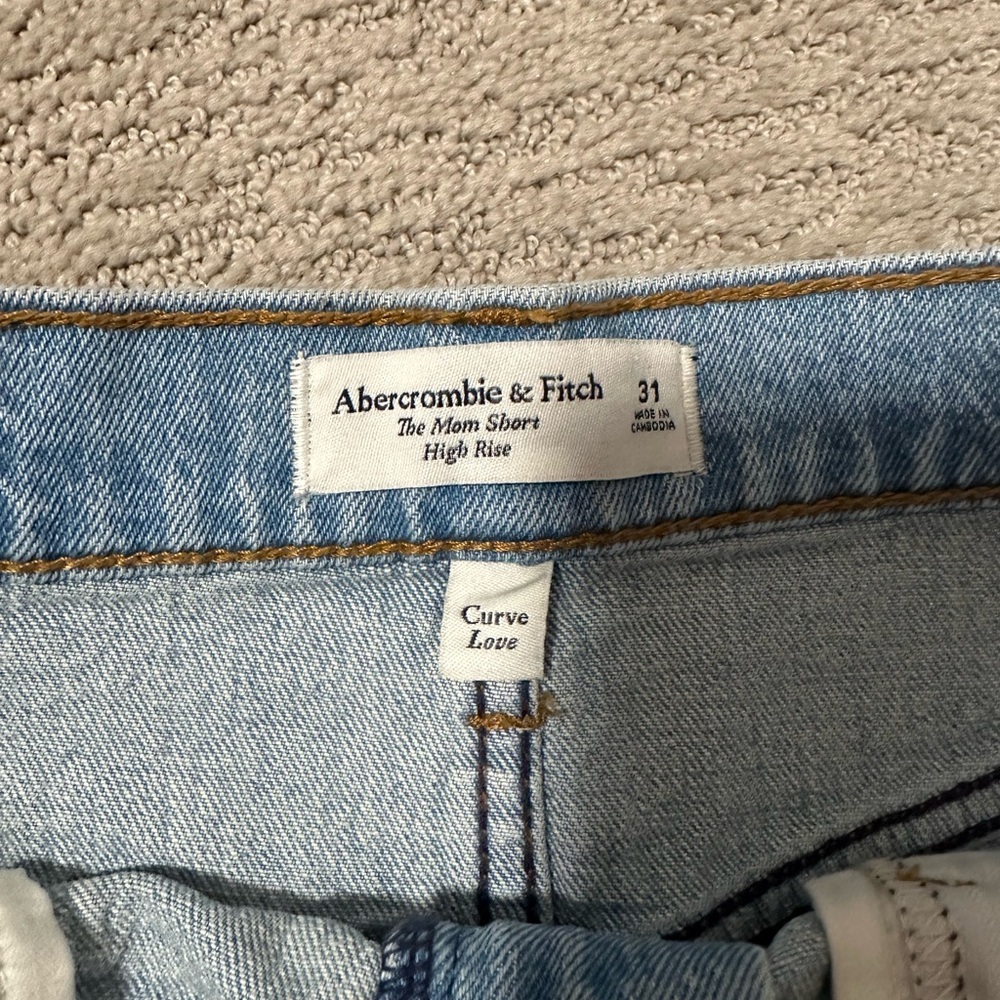 Abercrombie & Fitch Curve Love The Mom Short High Rise Jean Shorts - Picture 5 of 5